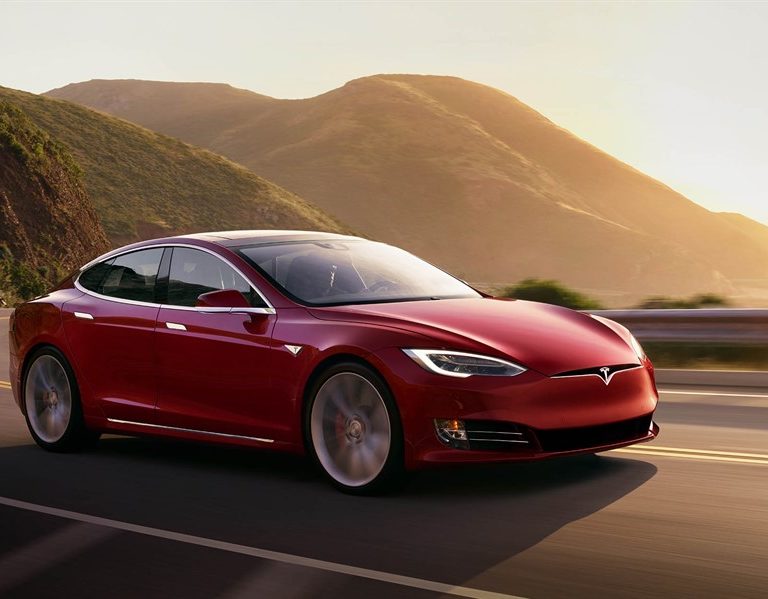 Tesla Model S Noleggio a lungo termine
