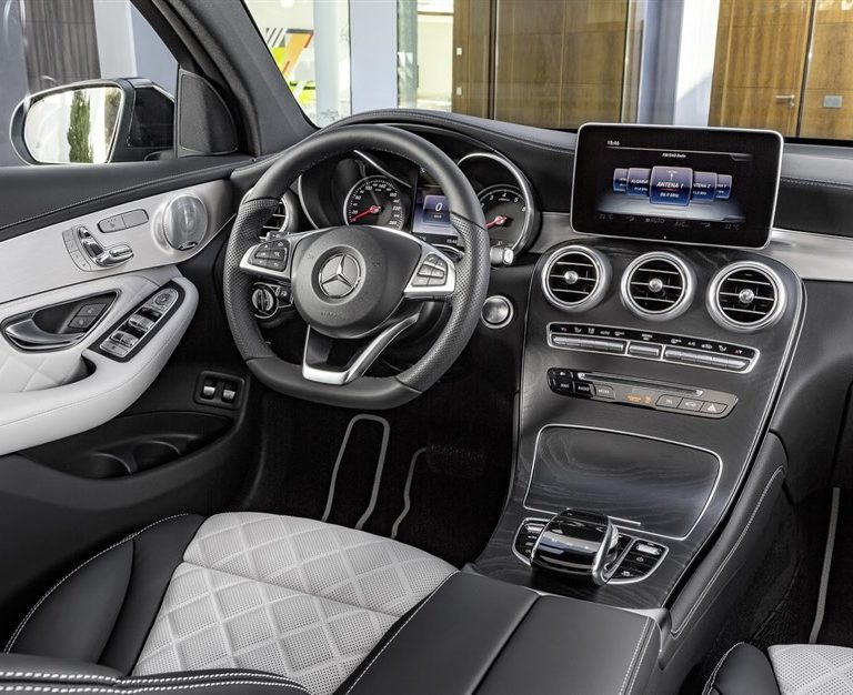 MERCEDES-BENZ GLC COUPÈ GLC 220 D 4Matic Business Sport noleggio lungo termine