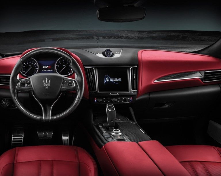 Maserati Levante interni