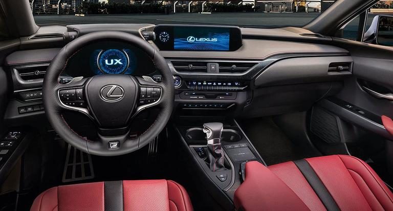 LEXUS UX NOLEGGIO