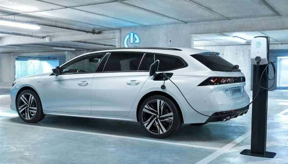 Peugeot 508 SW HYbrid: debutto al Salone di Torino 2019