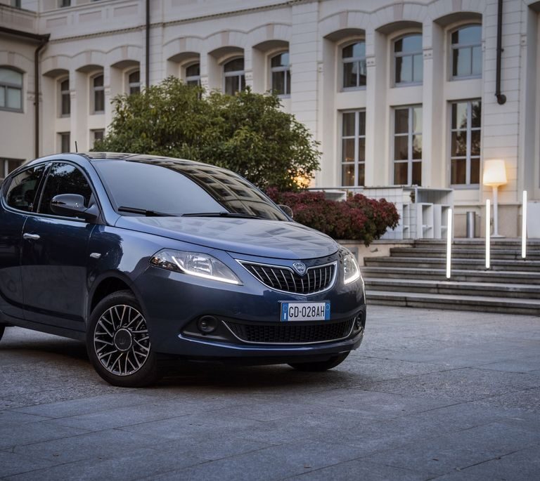 LANCIA Ypsilon 2021 A NOLEGGIO