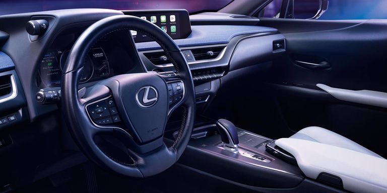 LEXUS UX FULL ELECTRIC PREMIUM A NOLEGGIO